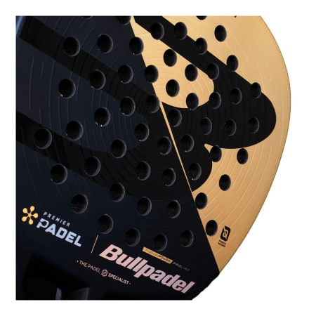 BULLPADEL HACK 04 PREMIER PADEL 2025 PAQUITO NAVARRO